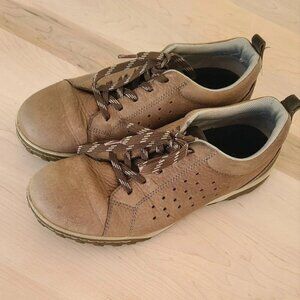 ECCO casual lace up leather and suede street shoes